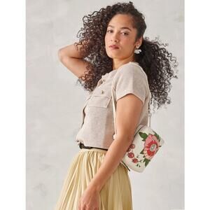 NWT Vera Bradley Blake crossbody Meadow Bouquet Cottage Cream bag